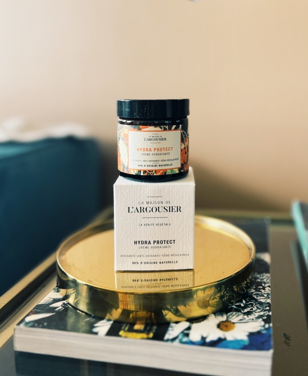 Ma crème hydratante naturelle Hydra Protect La Maison de l’Argousier visage éclatant
